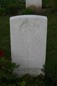 Dozinghem Military Cemetery - Knight, Joseph